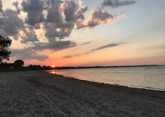 克拉姆科菲林安格旅馆 *